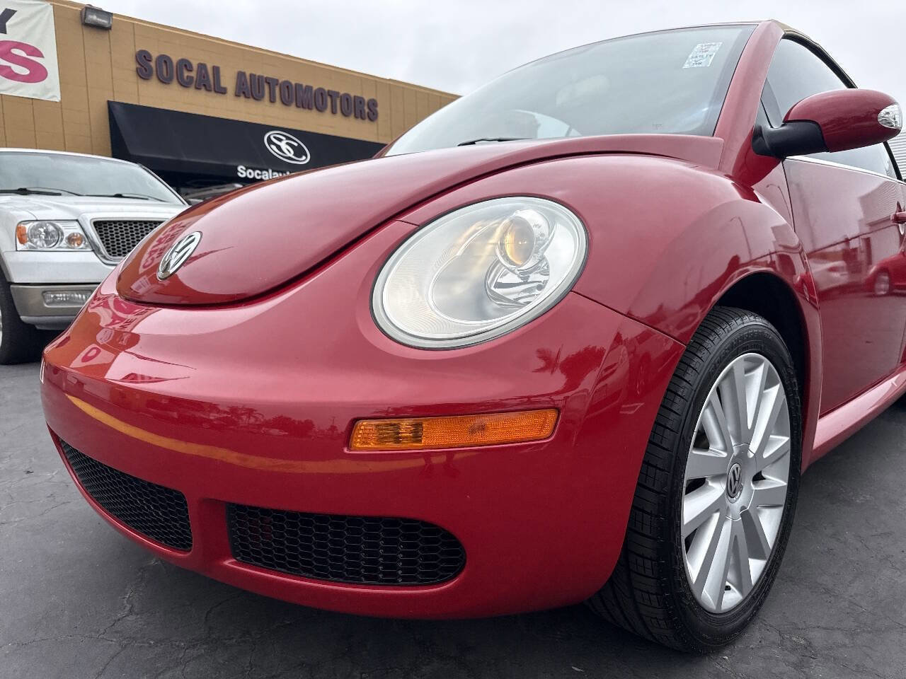 Used 2008 Volkswagen Beetle SE FWD image 40