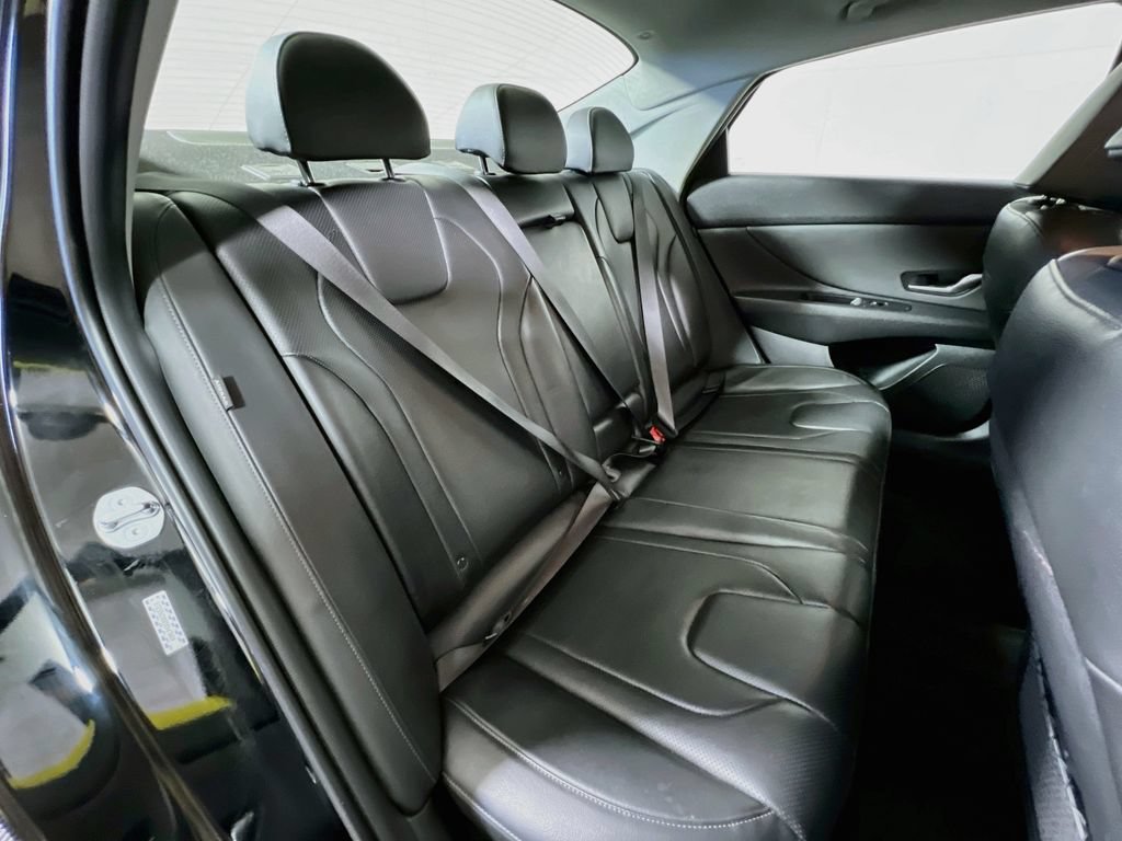 Used 2024 Hyundai Elantra Limited FWD image 25