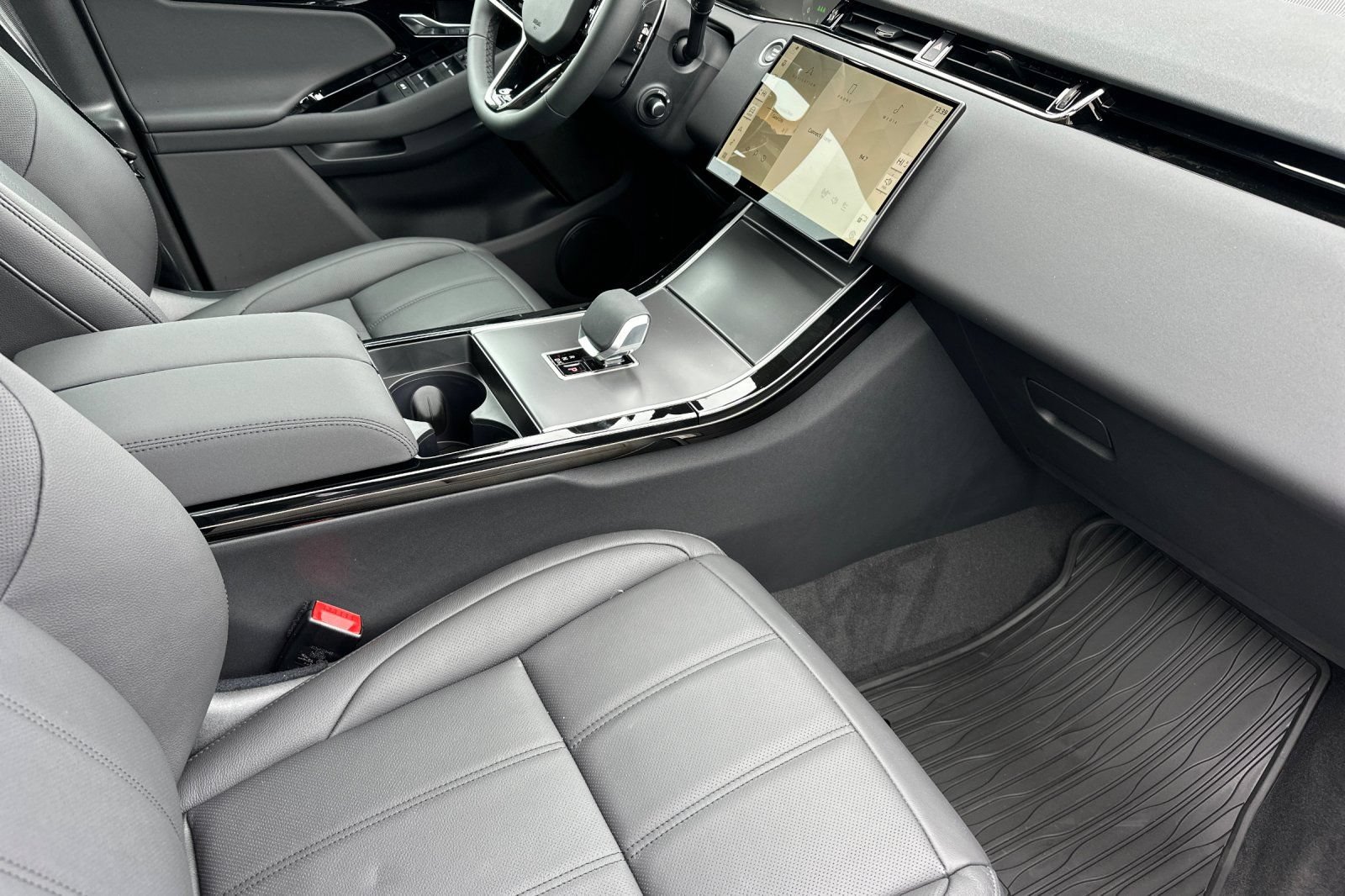 New 2026 Land Rover Range Rover Evoque S AWD/4WD image 16