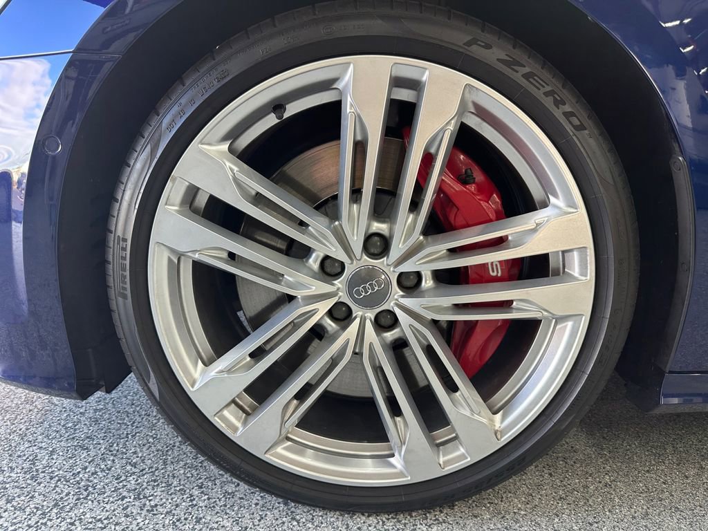 Used 2021 Audi S6 Prestige w/ Prestige Package image 22