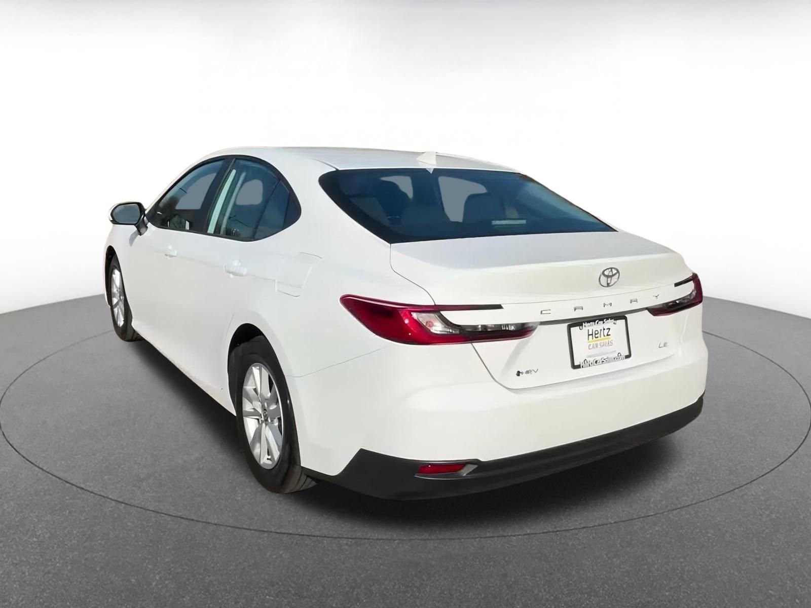 Used 2025 Toyota Camry LE image 11