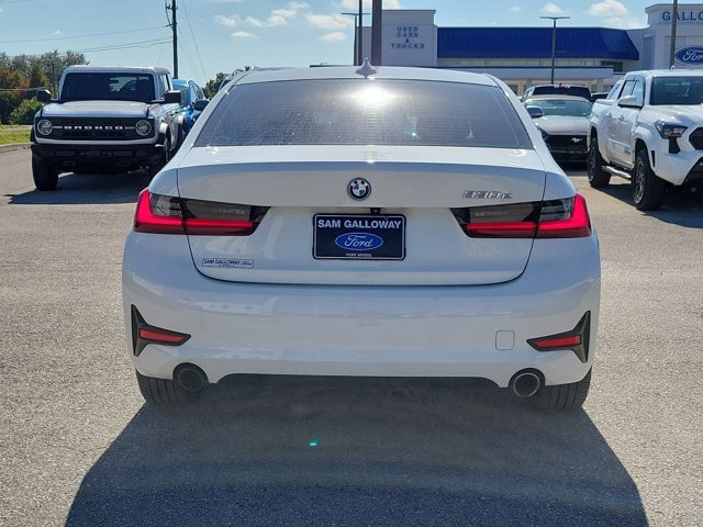 Used 2022 BMW 330e image 5