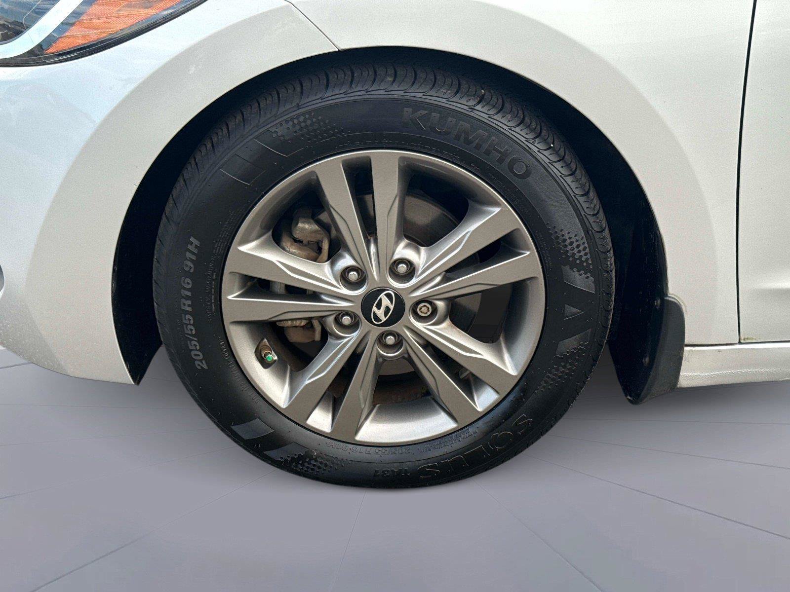Used 2018 Hyundai Elantra SEL FWD image 11