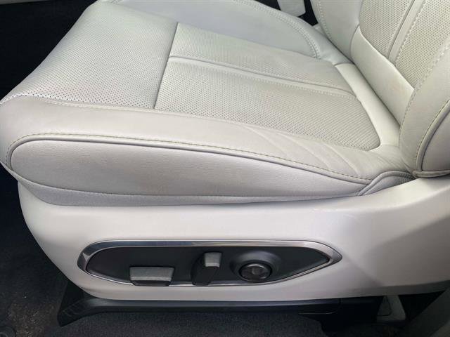 Used 2024 Jeep Wagoneer 4WD w/ Premium Group I image 24