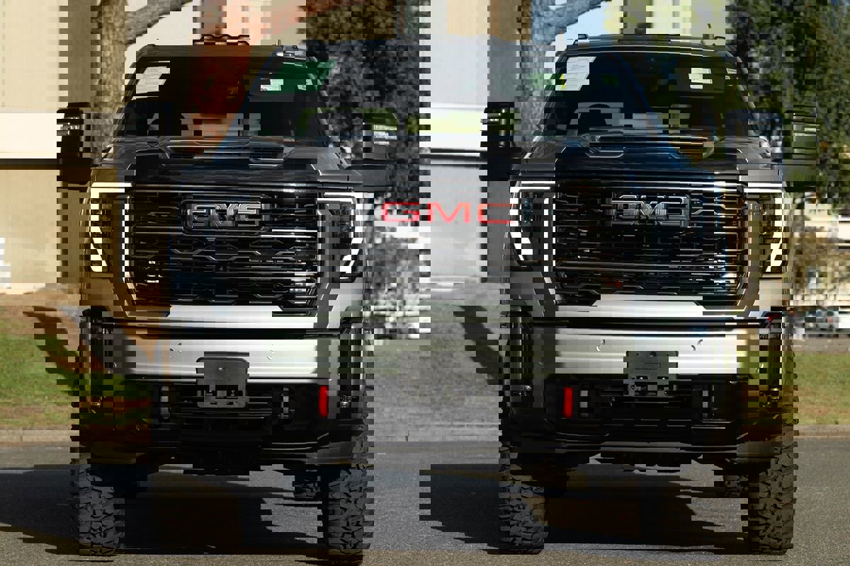Used 2024 GMC Sierra 2500 AT4 w/ AT4 Premium Plus Package image 10