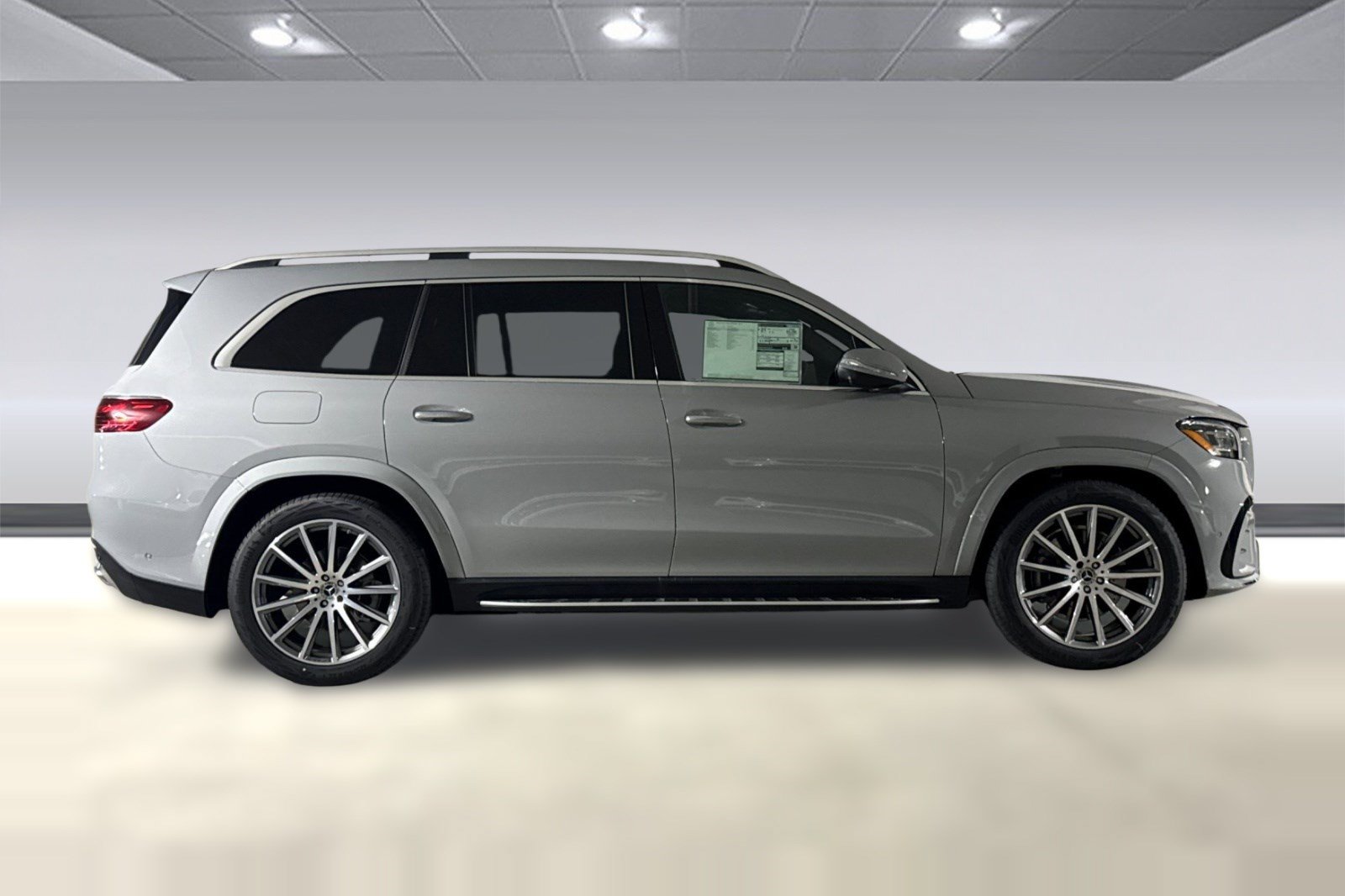 Certified 2025 Mercedes-Benz GLS 450 4MATIC image 7