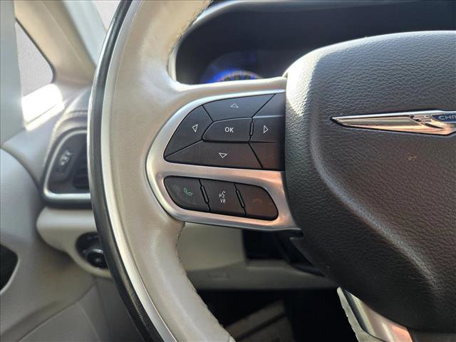 Used 2021 Chrysler Pacifica Limited AWD/4WD image 19