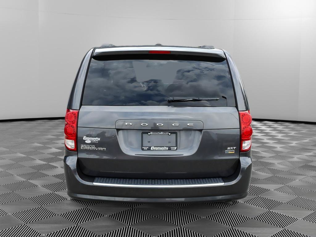 Used 2016 Dodge Grand Caravan SXT FWD image 6