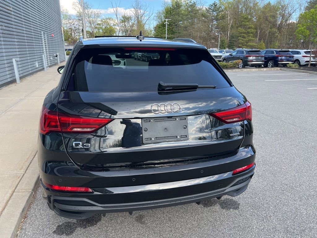 Used 2025 Audi Q3 2.0T Premium w/ Convenience Package AWD/4WD image 31