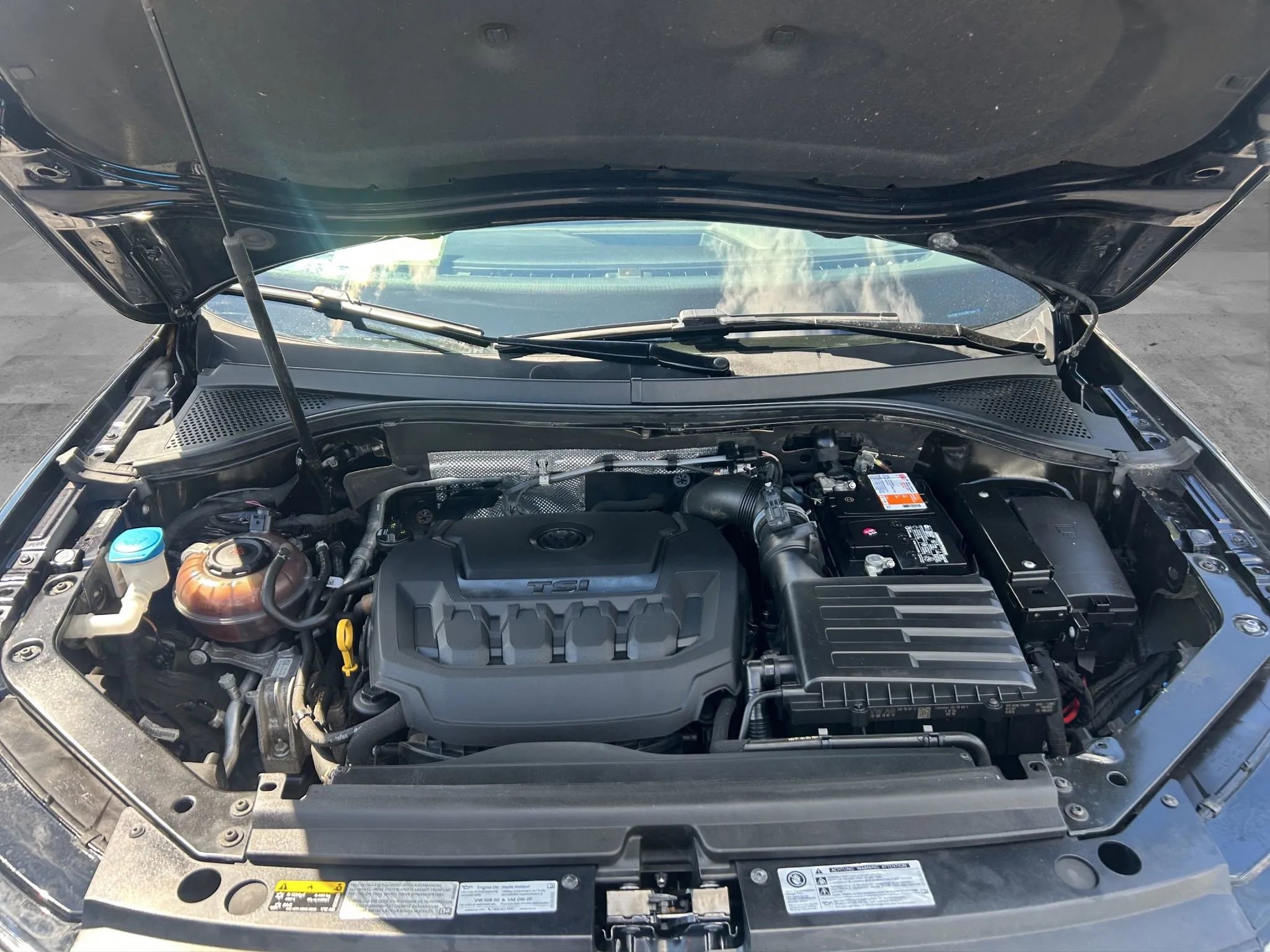 Used 2018 Volkswagen Tiguan SE AWD/4WD image 11