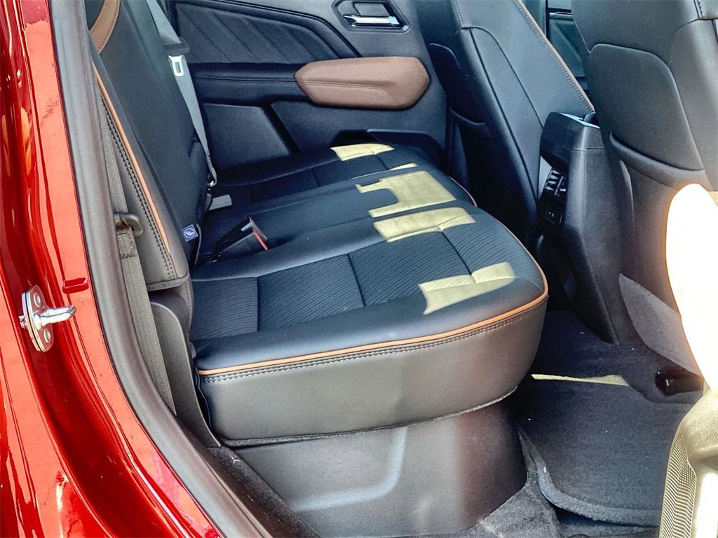 New 2025 GMC Canyon AT4 w/ AT4 Premium Package image 31