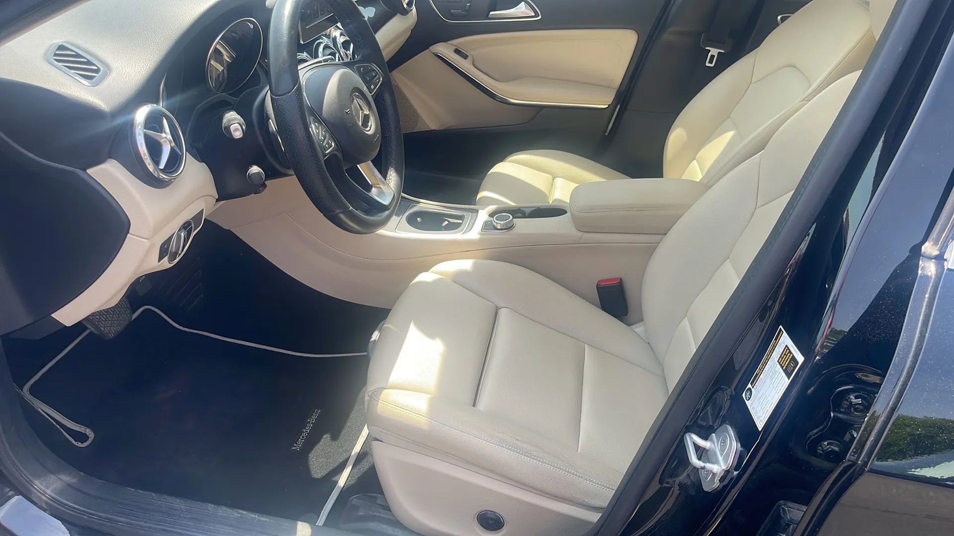 Used 2017 Mercedes-Benz GLA 250 image 19