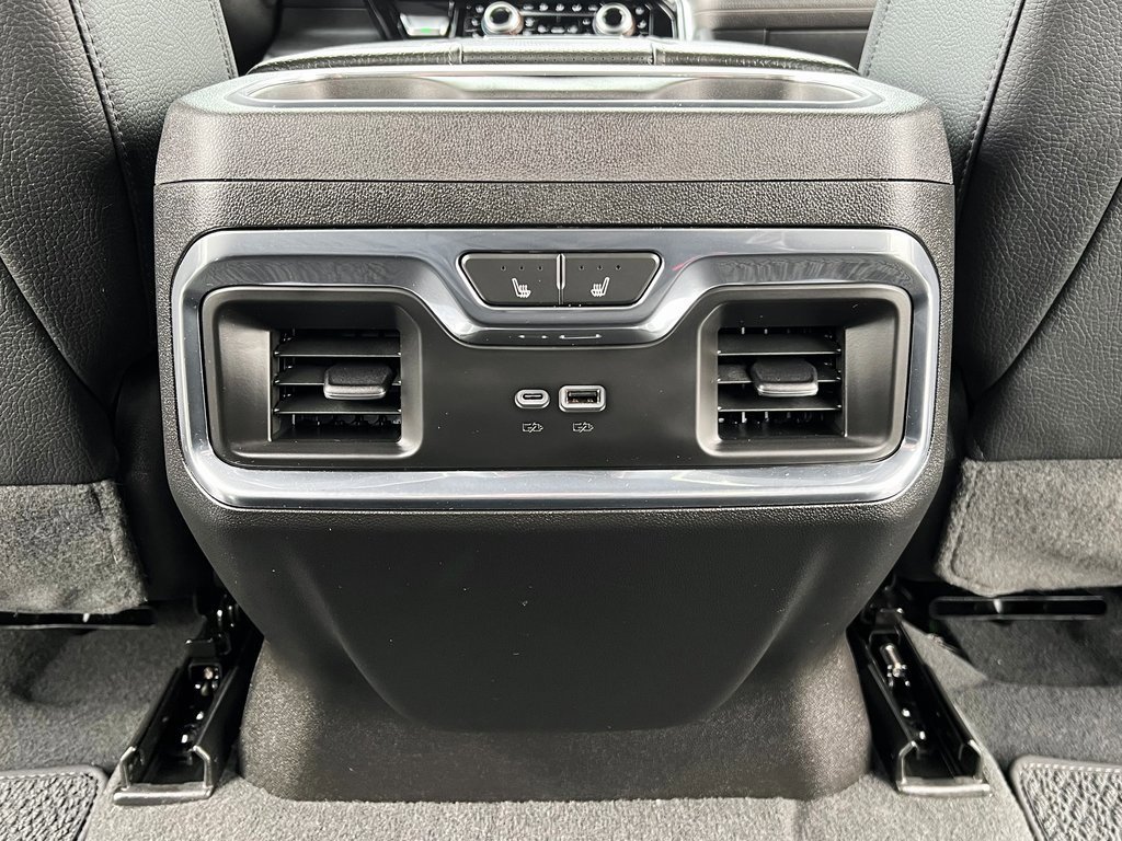 Used 2024 GMC Sierra 3500 Denali w/ Denali Reserve Package image 25