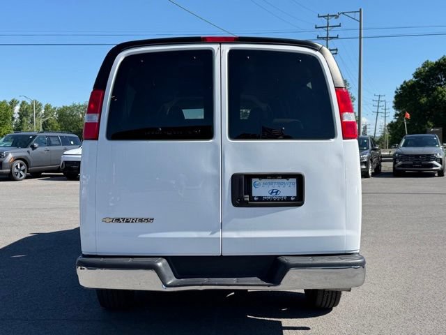 Used 2025 Chevrolet Express 3500 LT w/ LT Preferred Equipment Group RWD image 6