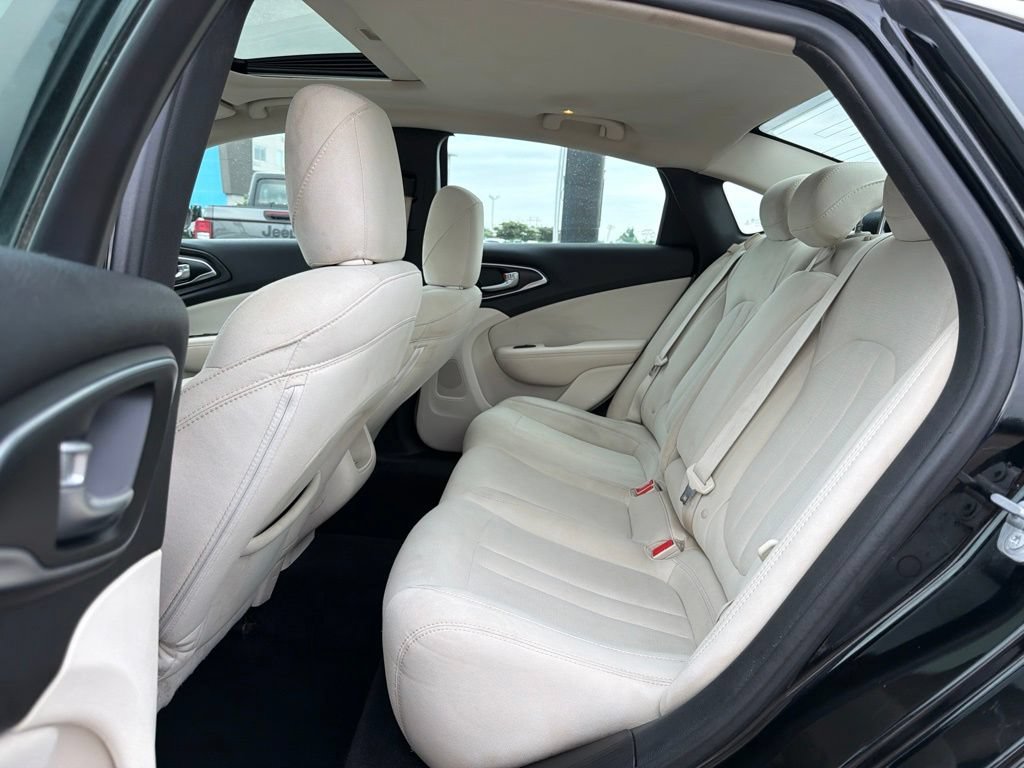 Used 2016 Chrysler 200 Limited w/ Anniversary Edition FWD image 12