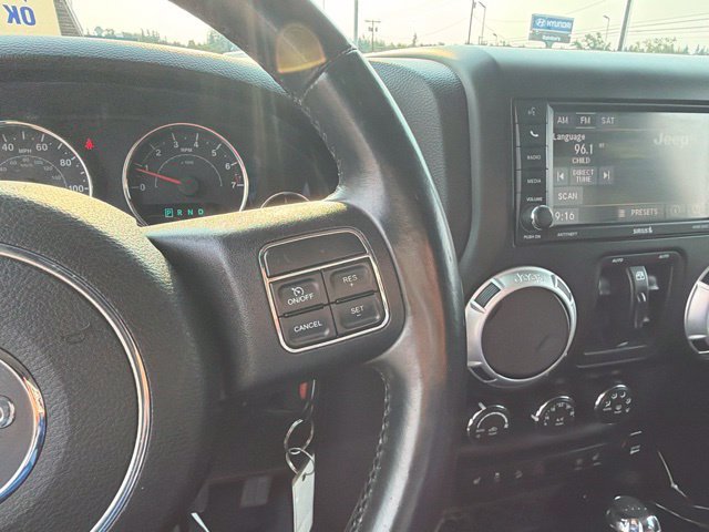 Used 2013 Jeep Wrangler Unlimited Sahara w/ Connectivity Group AWD/4WD image 20