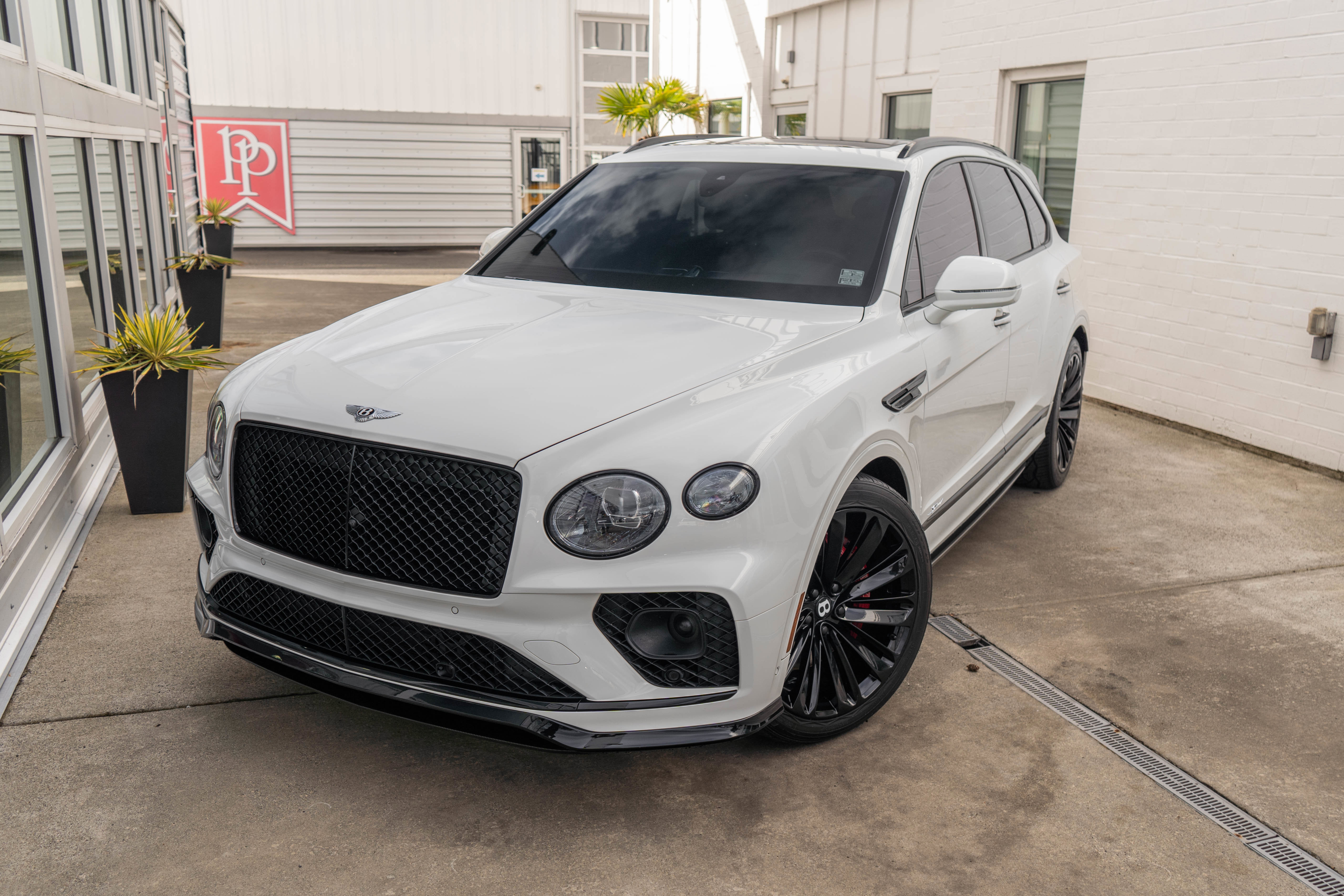 Used 2021 Bentley Bentayga Speed image 3