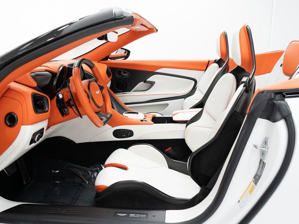 Used 2023 Aston Martin DBS Superleggera Volante image 23