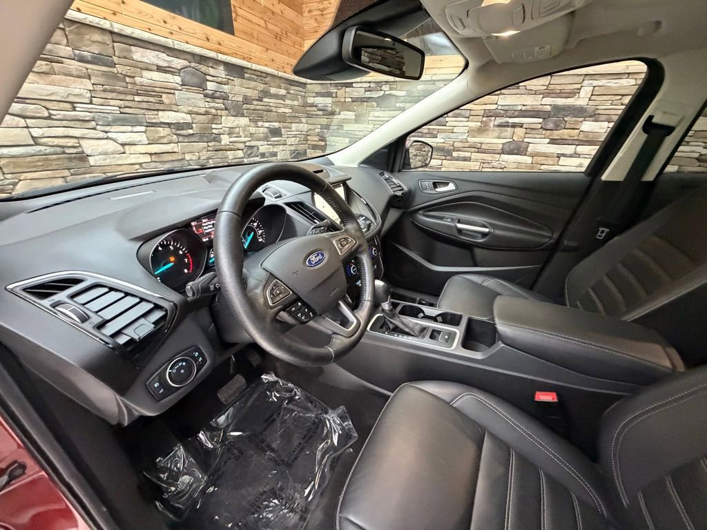 Used 2018 Ford Escape Titanium w/ Ford Safe & Smart Package AWD/4WD image 10