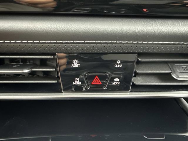 Certified 2025 Volkswagen Atlas Cross Sport SE image 21