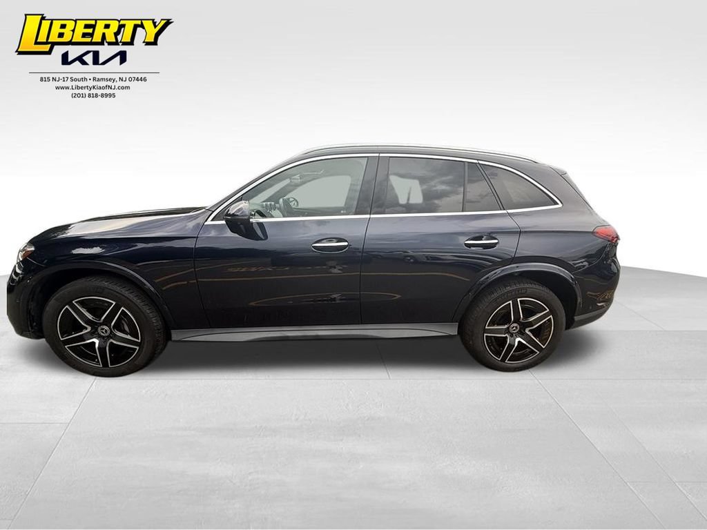 Used 2024 Mercedes-Benz GLC 300 4MATIC image 4