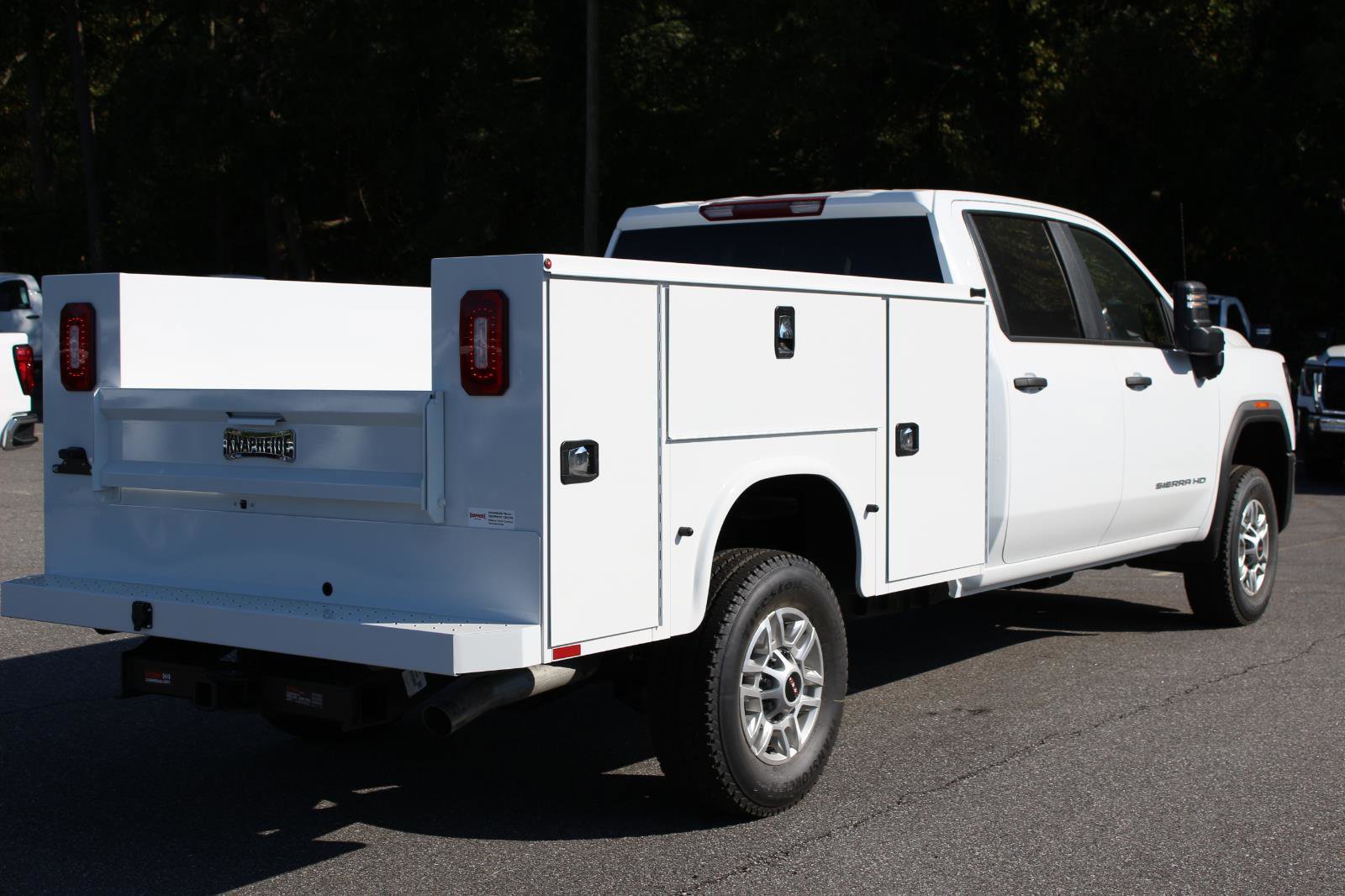 New 2025 GMC Sierra 2500 Pro w/ Convenience Package image 4