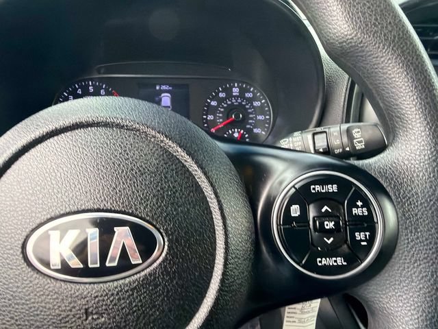 Used 2020 Kia Soul LX FWD image 26