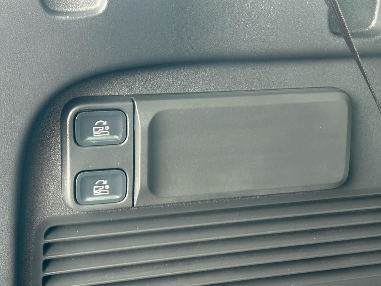 Used 2026 Rivian R1S Adventure AWD/4WD image 12