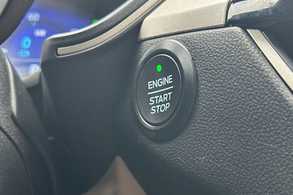 Used 2020 Ford Escape SE Sport image 25