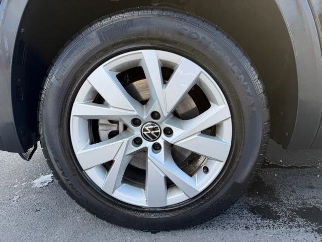 Used 2021 Volkswagen Atlas Cross Sport S image 24