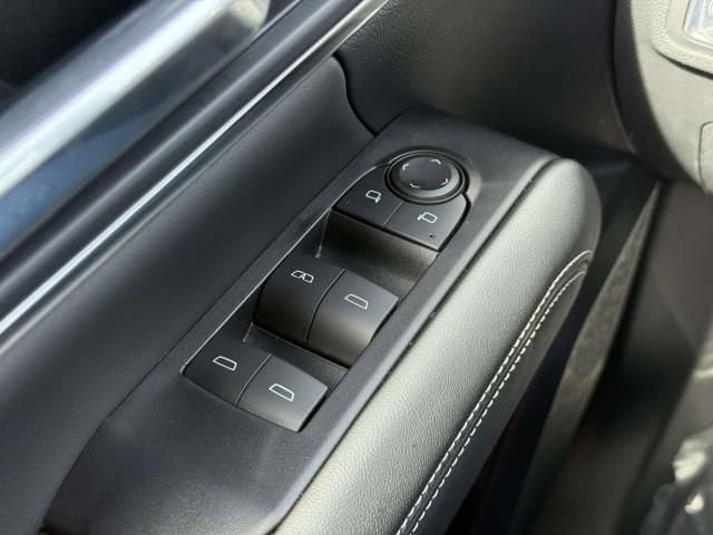 Used 2026 GMC Terrain Elevation w/ Elevation Premium Package AWD/4WD image 18