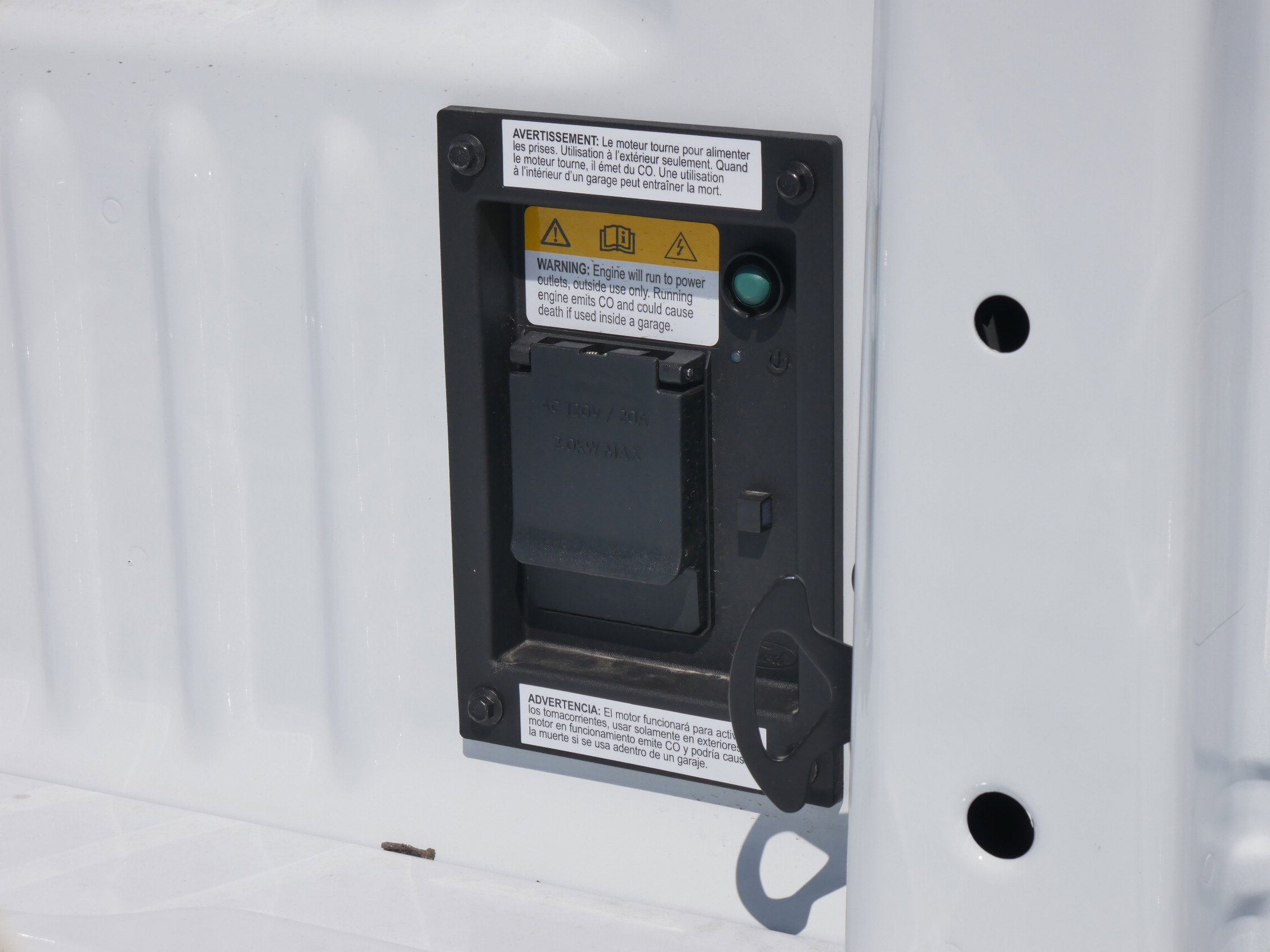 New 2025 Ford F350 Lariat w/ Lariat Ultimate Package image 27