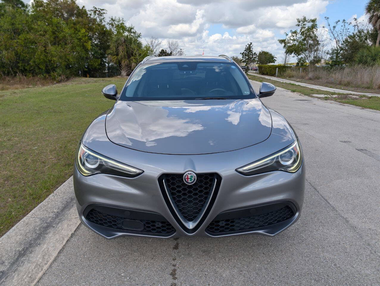 Used 2018 Alfa Romeo Stelvio Ti image 3