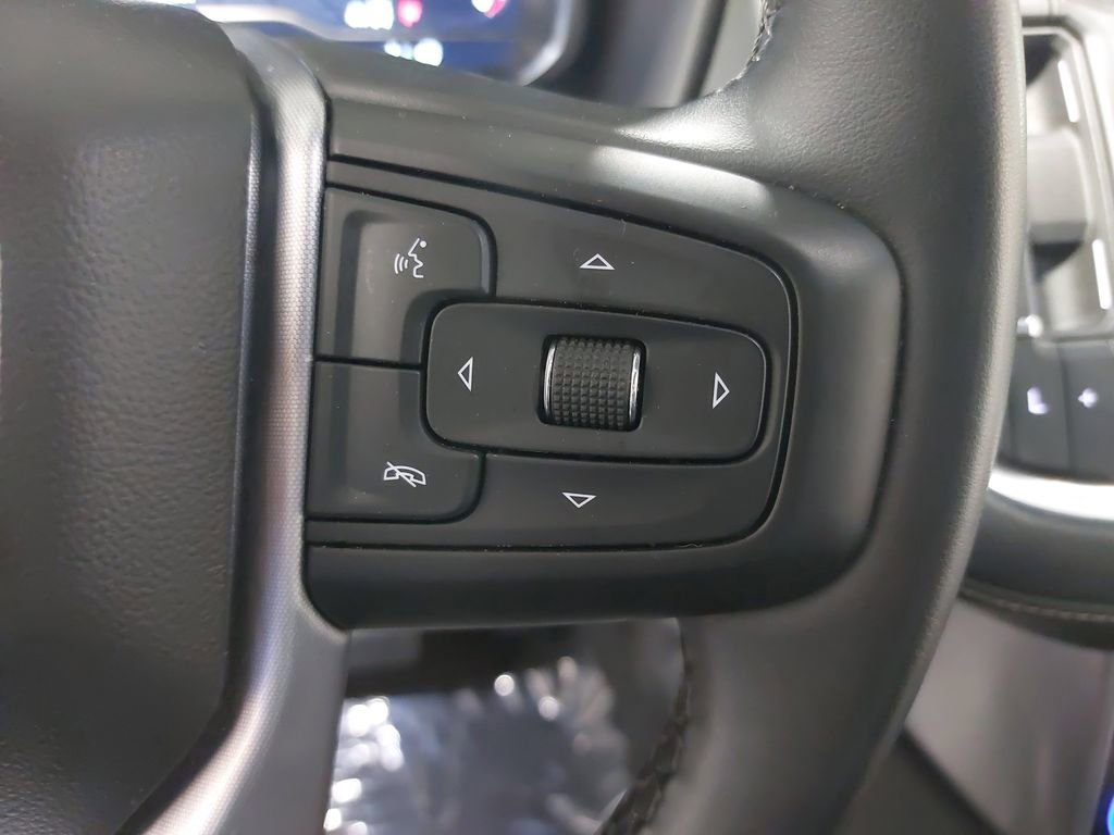 Used 2024 GMC Yukon XL SLT image 18