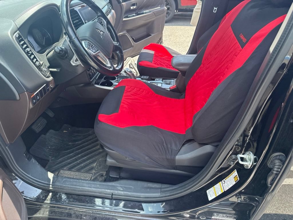Used 2018 Mitsubishi Outlander GT AWD/4WD image 6