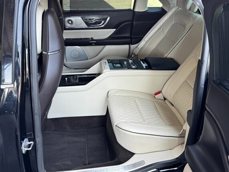 Used 2019 Lincoln Continental Black Label w/ Rear Seat Package image 19