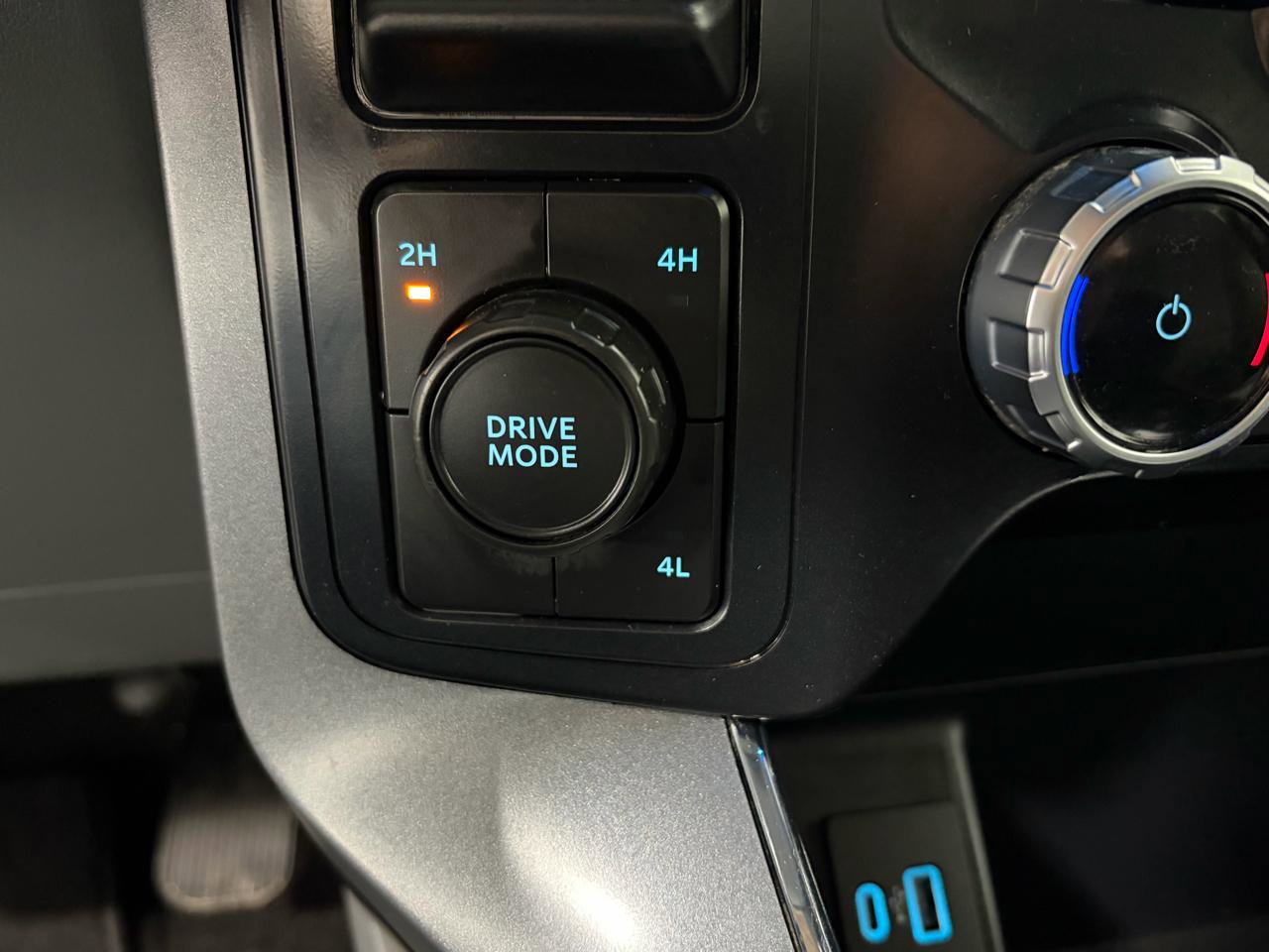 Used 2022 Ford F150 XLT w/ Equipment Group 302A High image 31