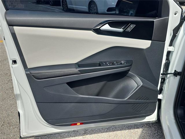 Used 2025 Volkswagen Taos S FWD image 12