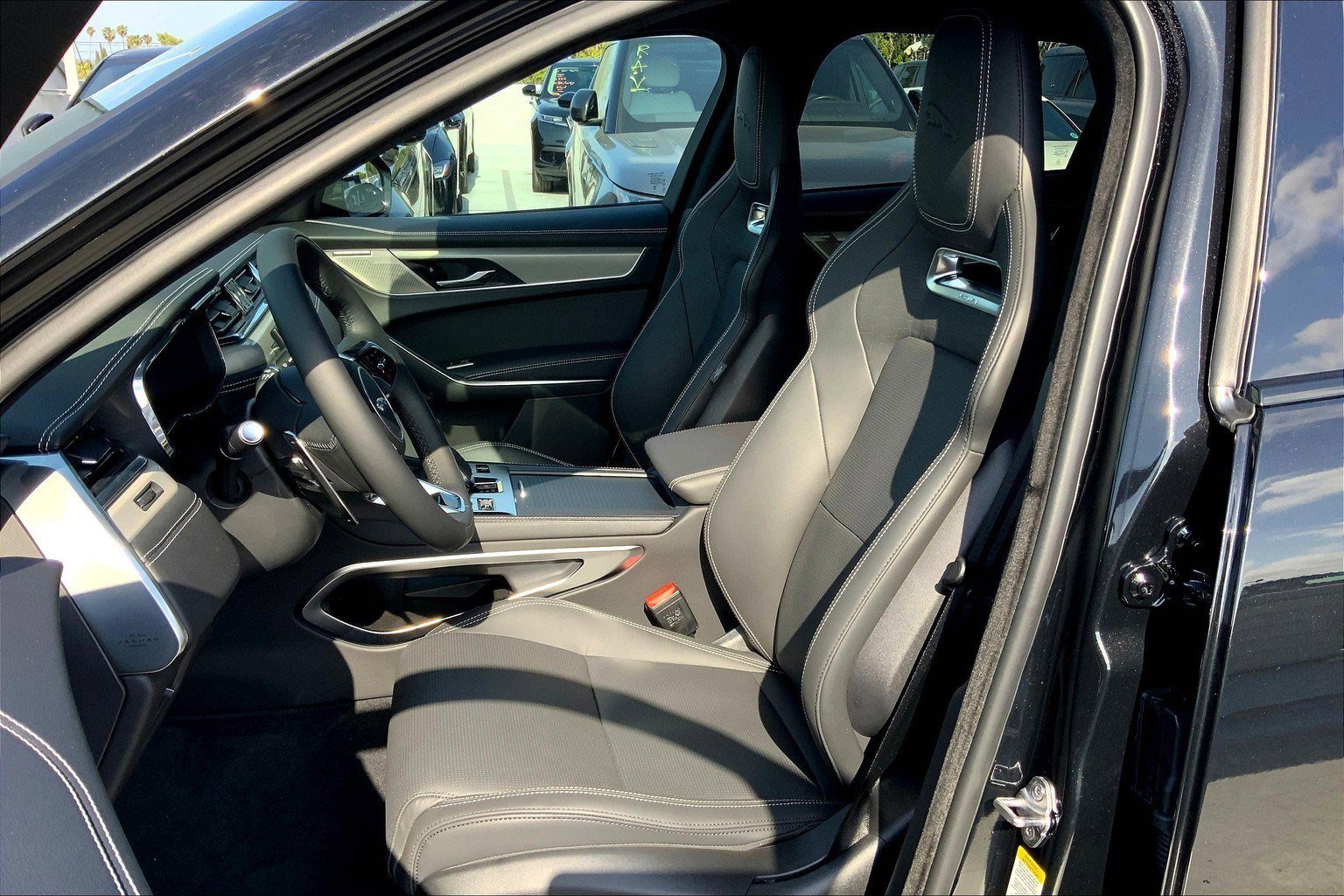 New 2026 Jaguar F-PACE R-Dynamic S image 5