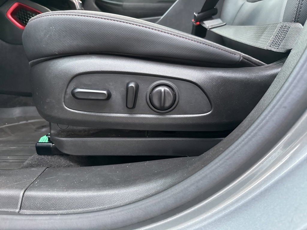 Used 2023 Chevrolet TrailBlazer RS w/ Sun and Liftgate Package image 15