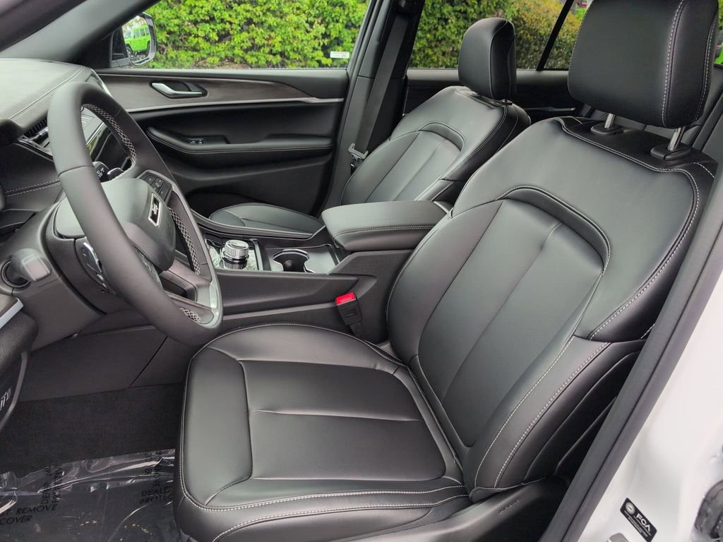 New 2026 Jeep Grand Cherokee Limited w/ Limited Altitude Package RWD image 11