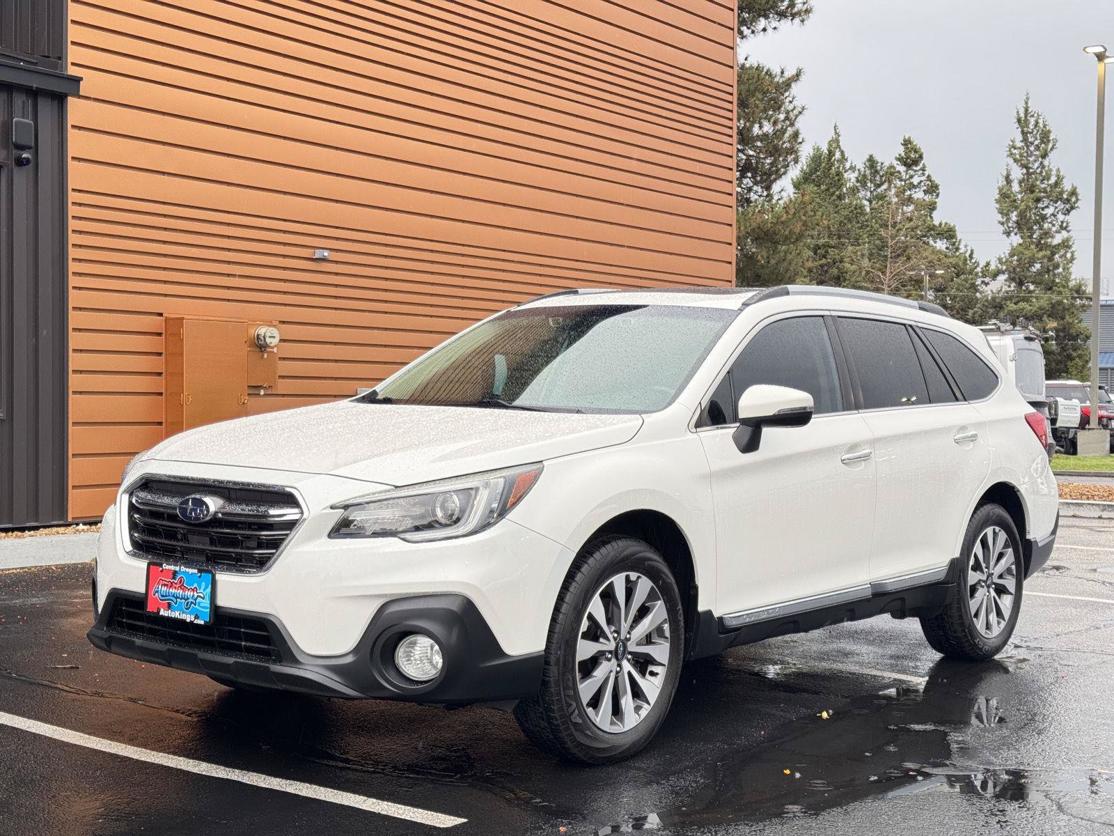 Used 2019 Subaru Outback 2.5i Touring w/ Popular Package #3A AWD/4WD image 1