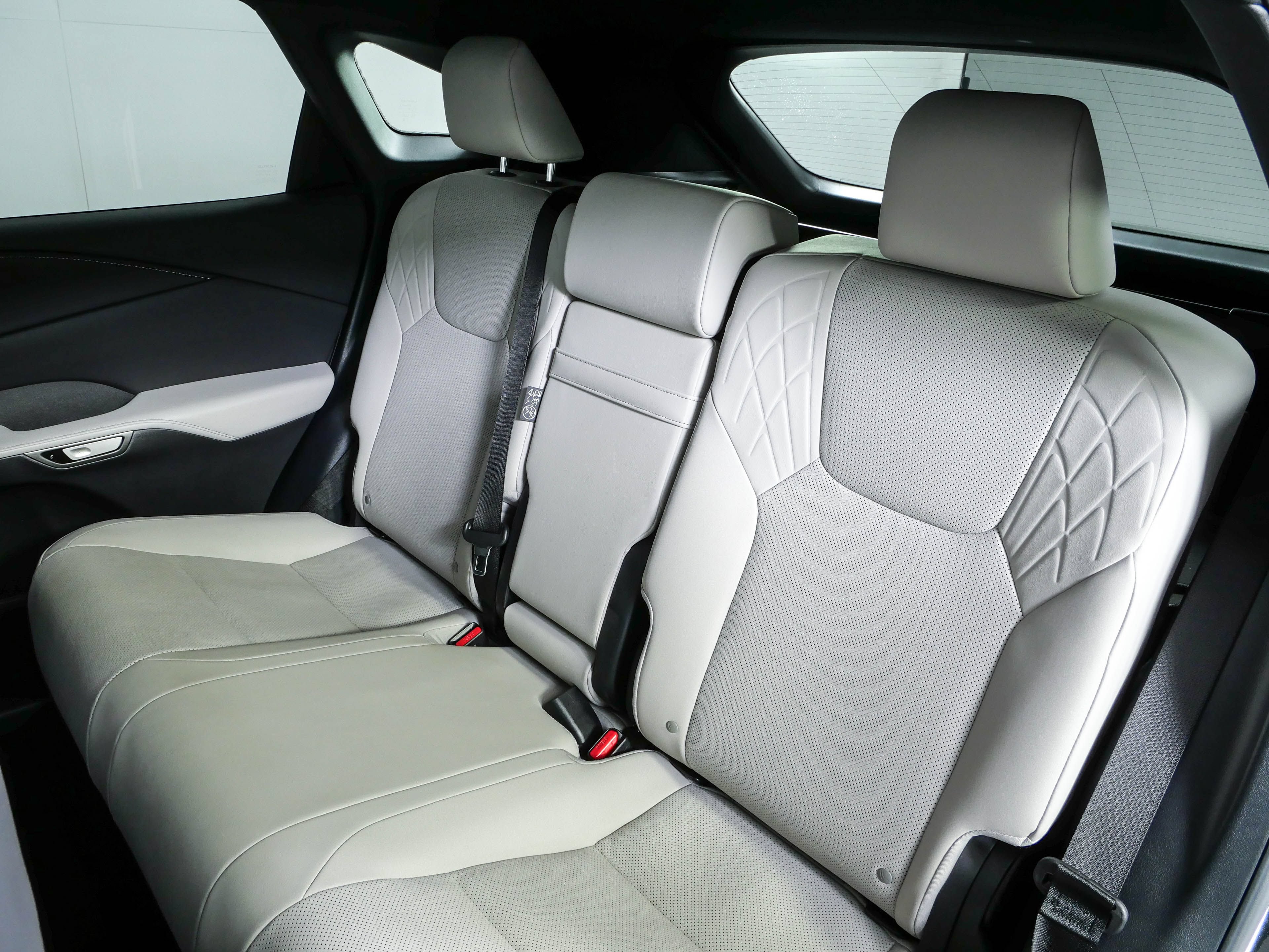 Used 2023 Lexus RX 350 Premium w/ Cold Area Package FWD image 17