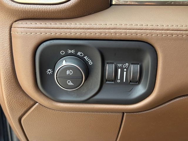 Used 2024 RAM 3500 Limited image 5