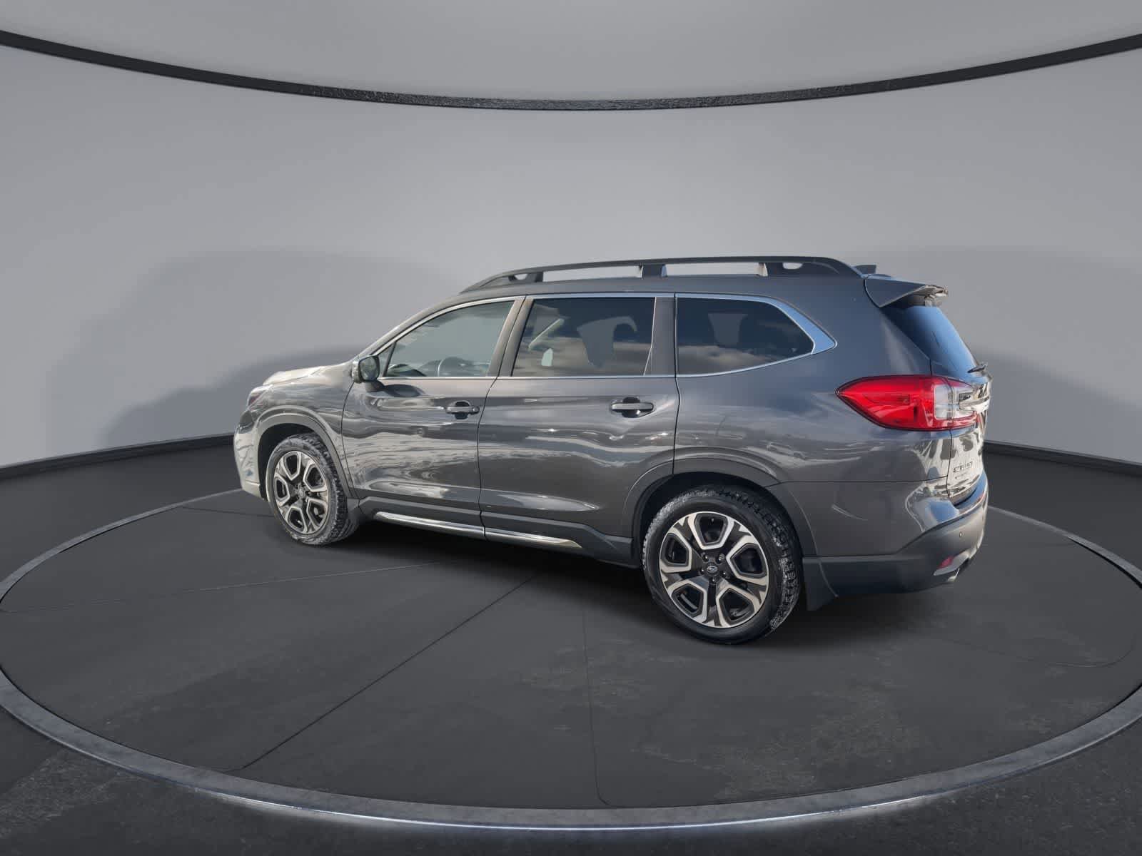 Used 2023 Subaru Ascent Limited w/ Technology Package AWD/4WD image 6