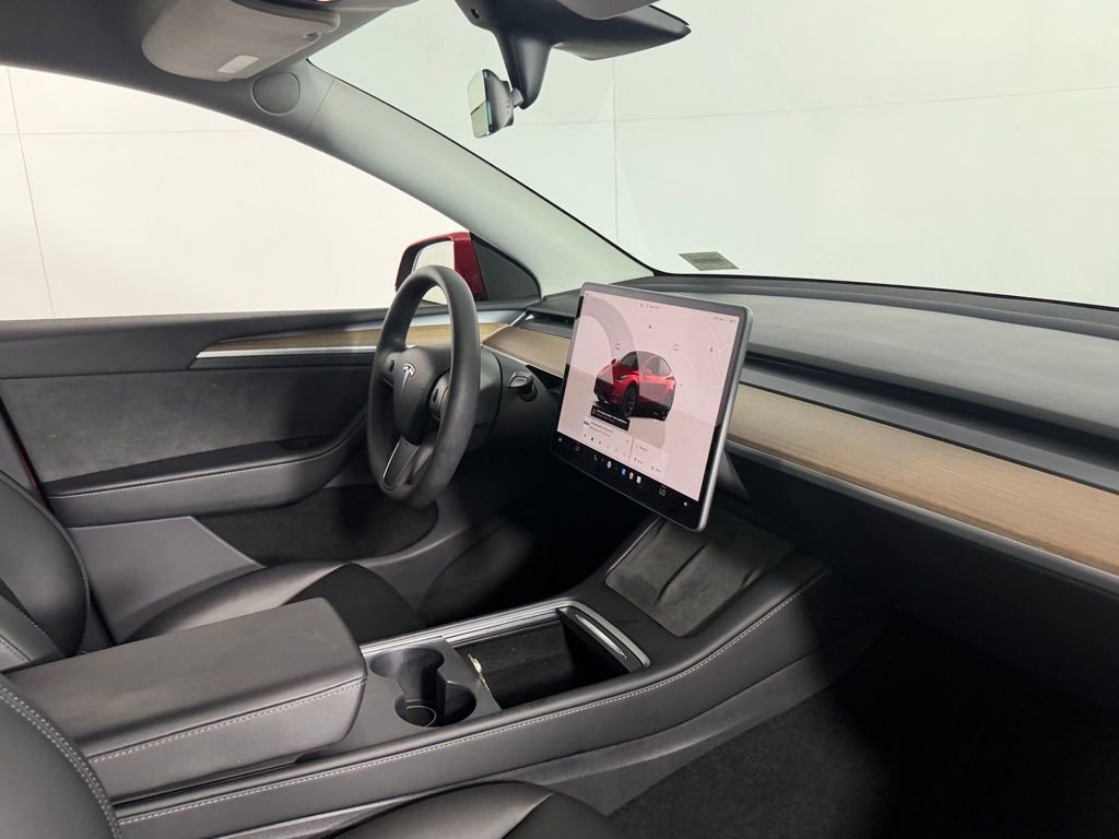 Used 2023 Tesla Model Y Long Range AWD/4WD image 31