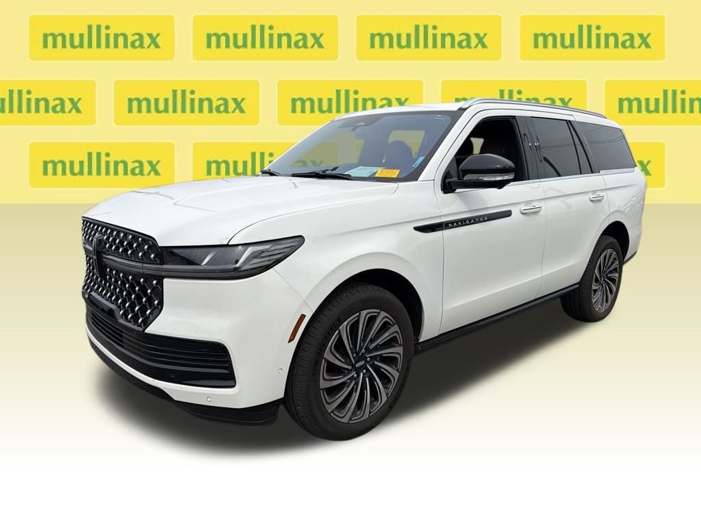 Used 2025 Lincoln Navigator Black Label image 5