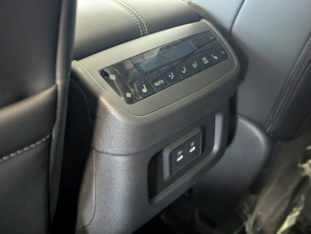 New 2026 Nissan Pathfinder SL image 17