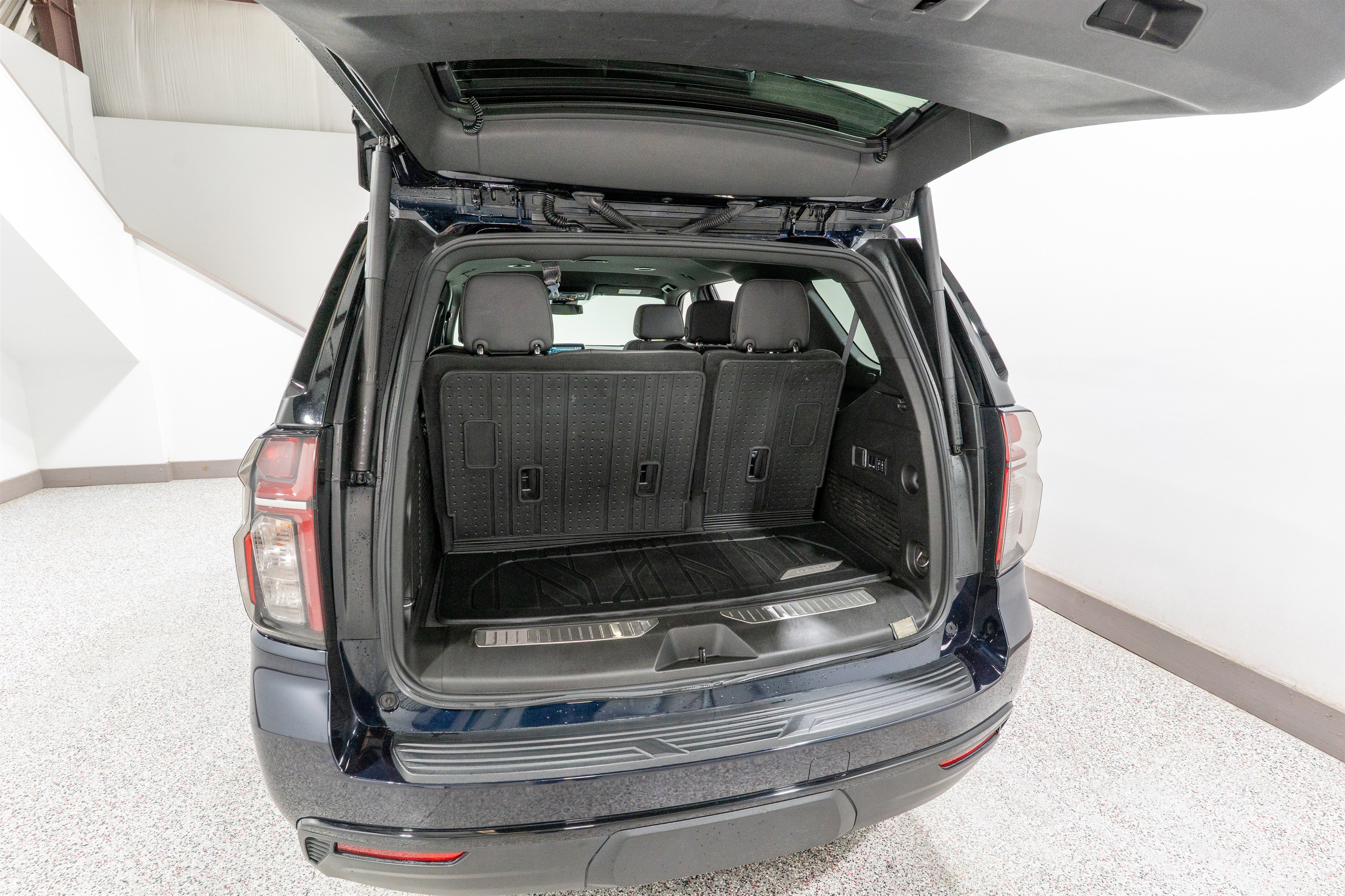 Used 2023 Chevrolet Tahoe RST w/ Luxury Package image 33