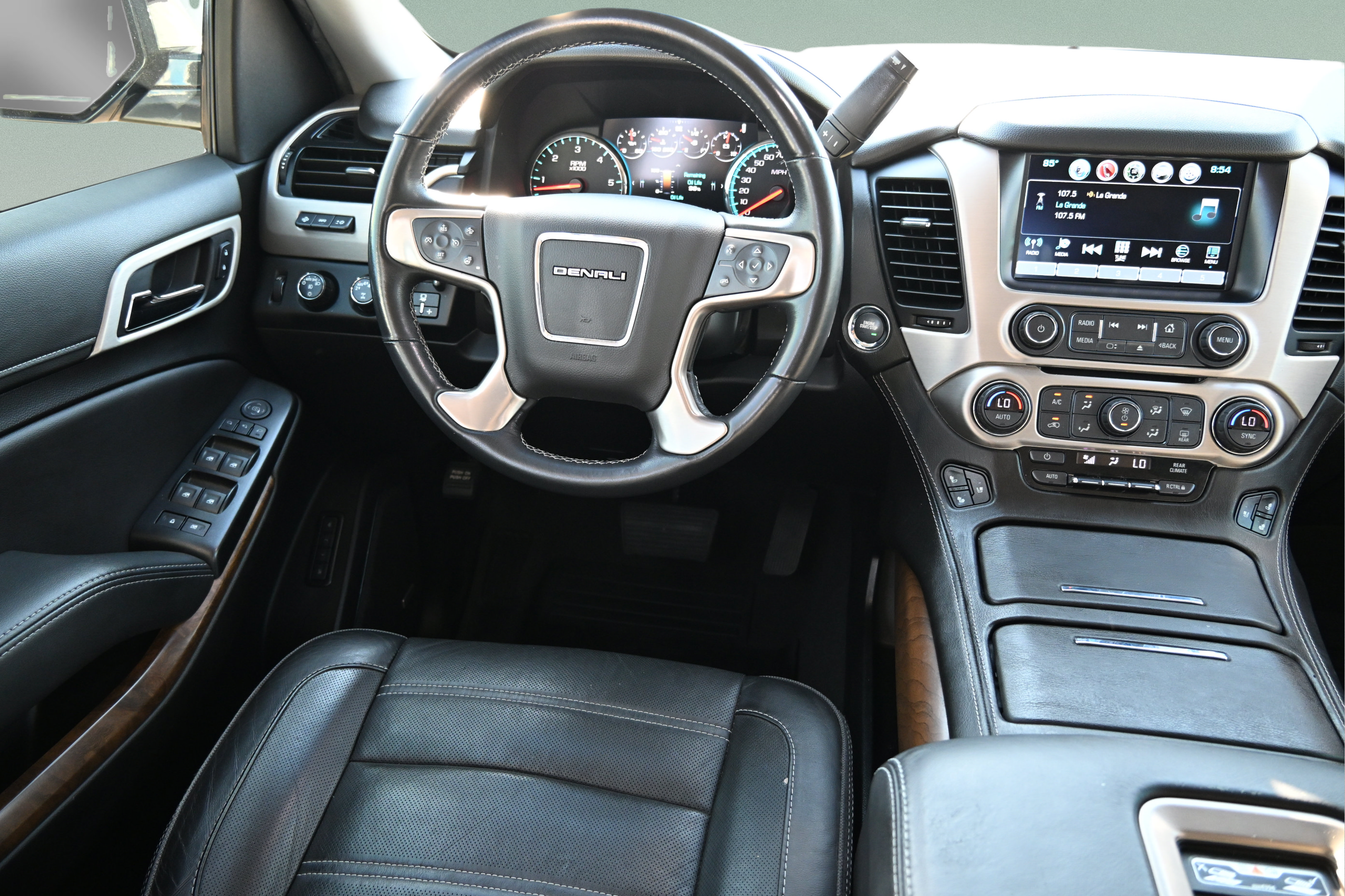 Used 2019 GMC Yukon Denali w/ Denali Ultimate Package AWD/4WD image 10
